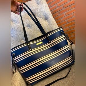 Trina Turk Navy and Cream Striped Tote💙😎